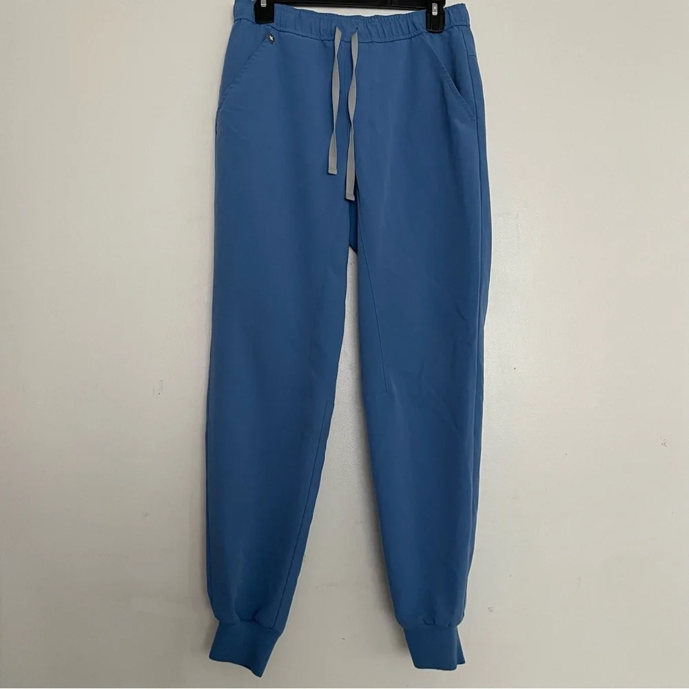 Men’s FIGS Scrub Top Medium & Pants Small Set Ceil Blue
